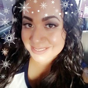 Meet your Posher, Leonor